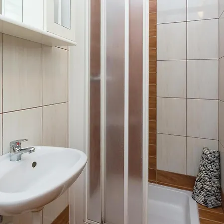 Stunning In With Kitchen Apartmán