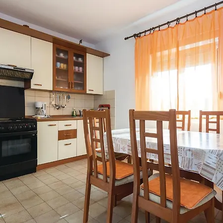 Apartment Frane Tudmana Ii Vir